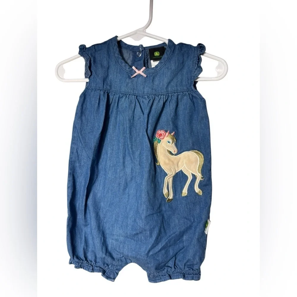 Carters brand bundle Kids 3-6 months old - 18 items for girls